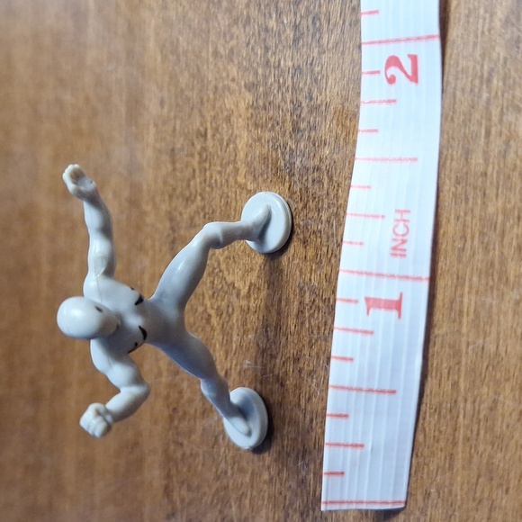 Power Ranger Miniature White Action Figure - Picture 3 of 3